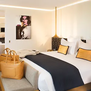 Hotel Marignan Champs-elysees, Parijs